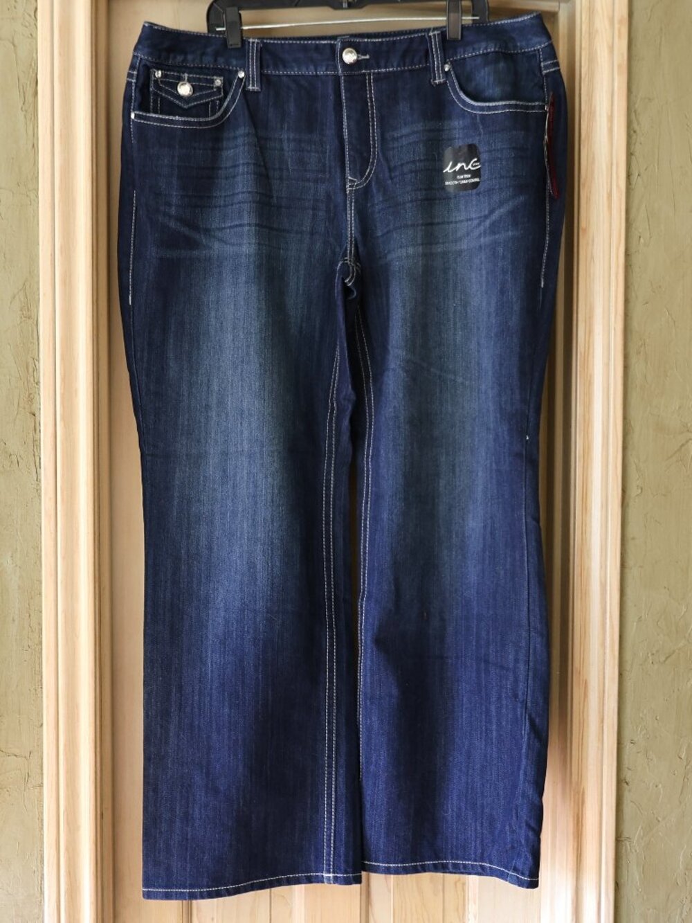 NWT INC International Concepts Slim Tech Regular Fit Bootleg Jeans Size 20W